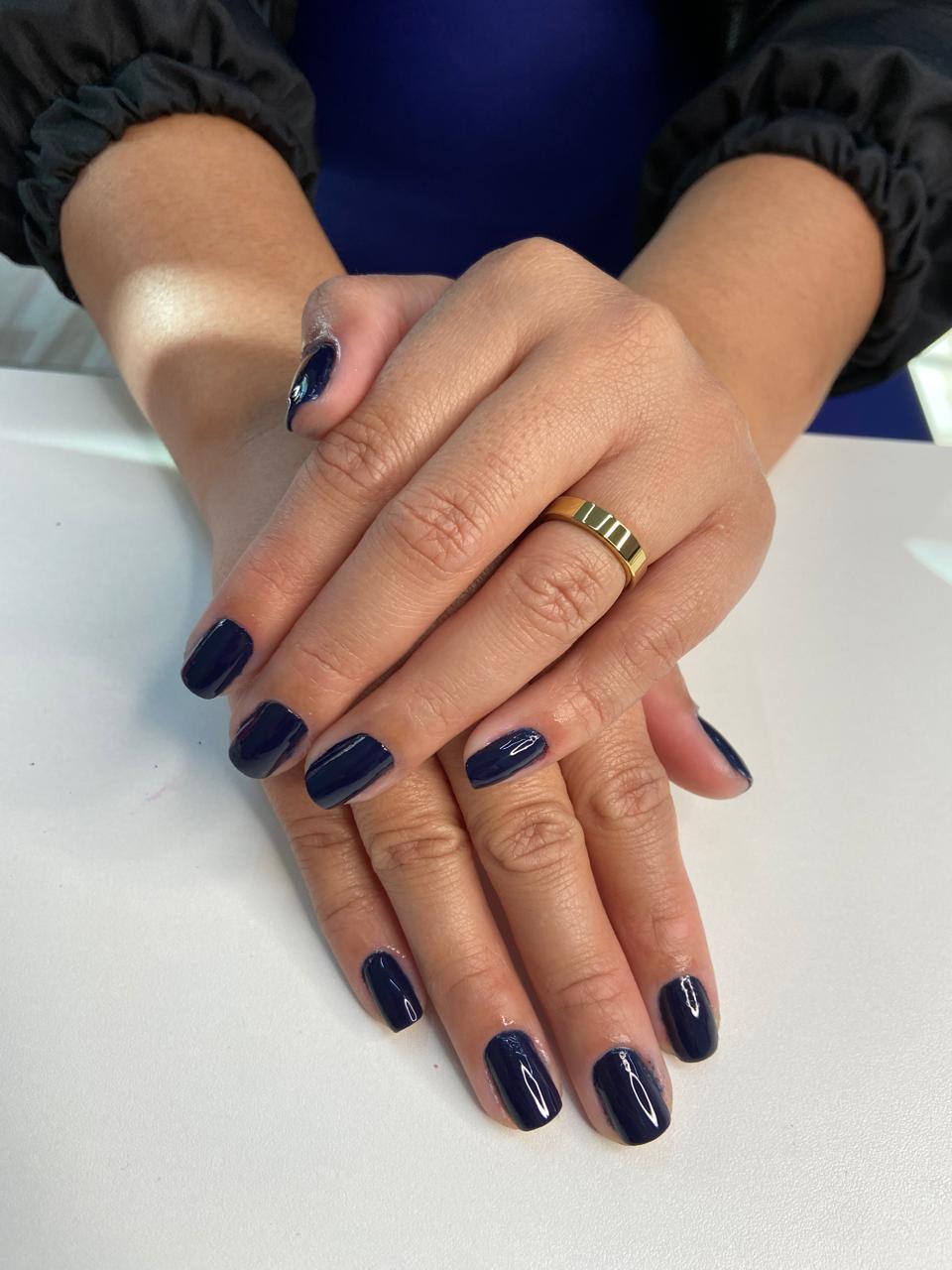 Unhas das mãos – manicure tradicional com qualidade por Rafaela Baião